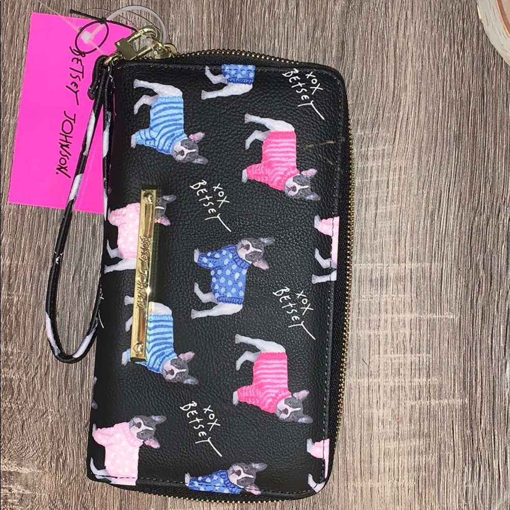 Zip around Wallet// Clutch